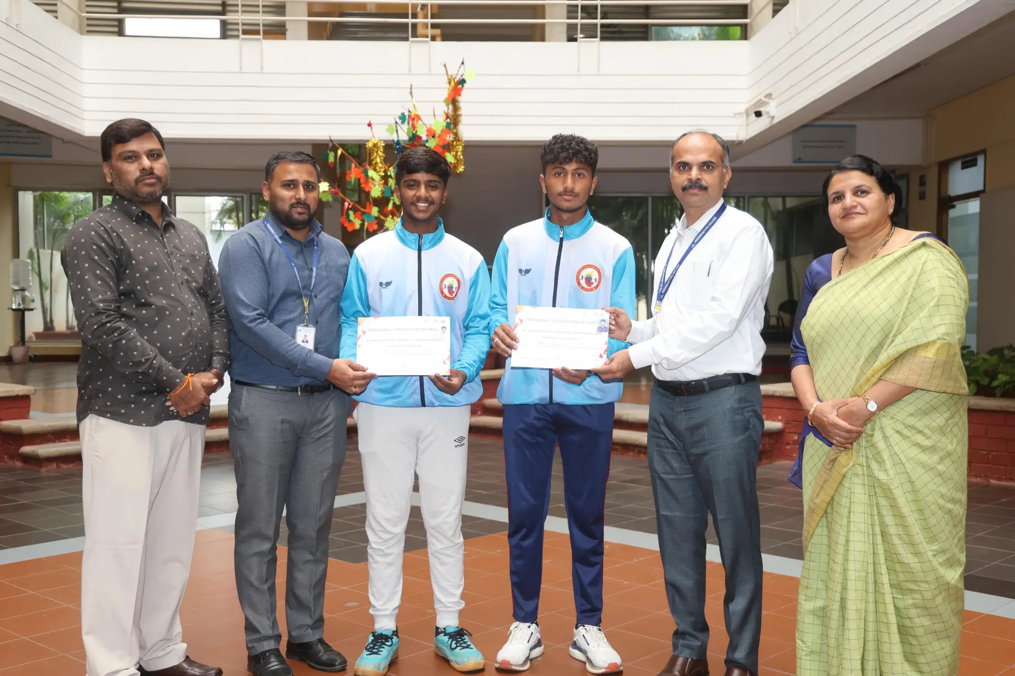 6U8A1768 (1)-min (1)